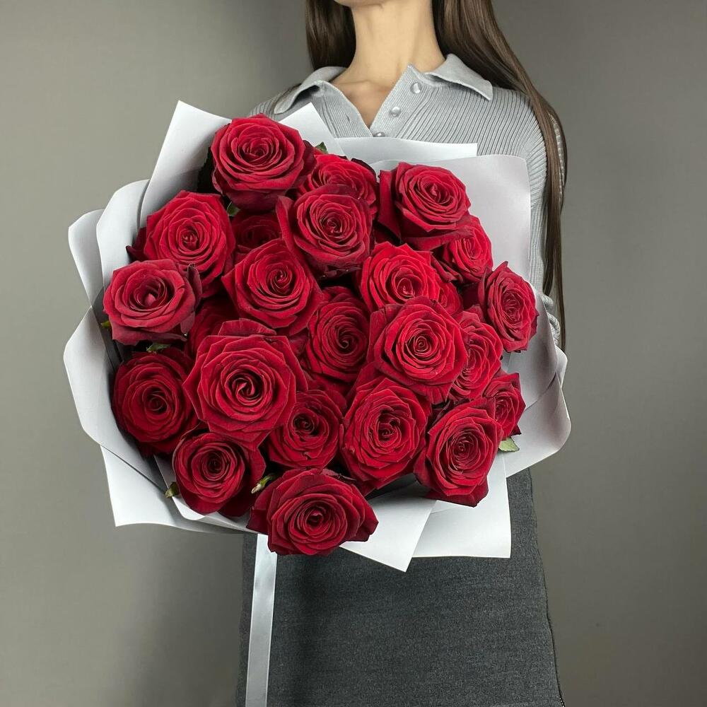 «Королевский бархат» – 25 роскошных красных роз из Эквадора  Альметьевск Республика Татарстан