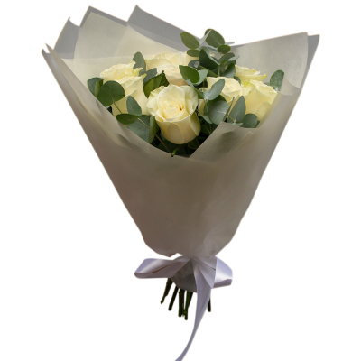 Элегантный букет из 9 белых роз с эвкалиптом – воплощение совершенства Альметьевск Республика Татарстан