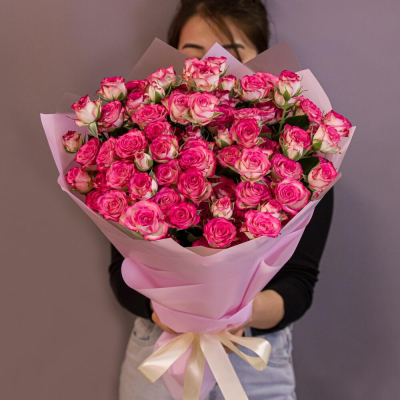 Букет «Розовый бум» – пышные кустовые розы в нежно-розовых тонах Альметьевск Республика Татарстан