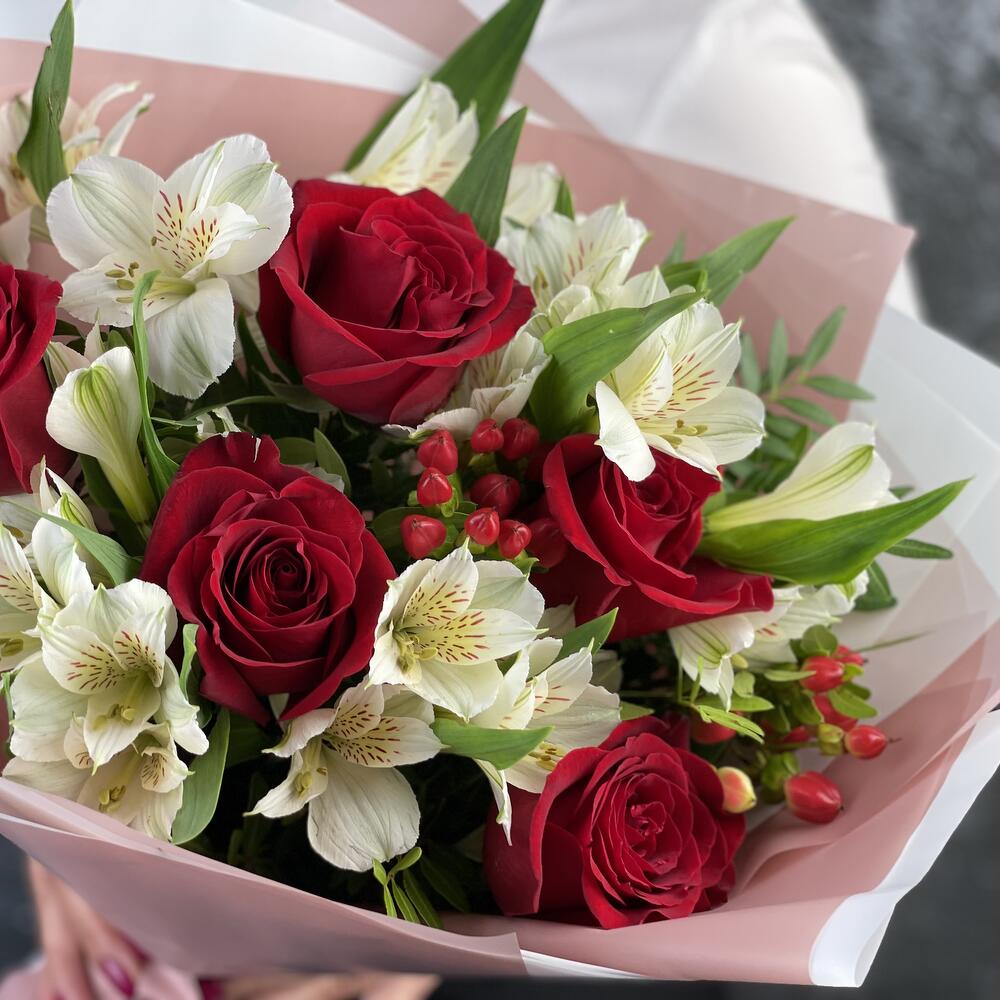 Букет «Нуар» – контраст страсти и нежности Альметьевск Республика Татарстан