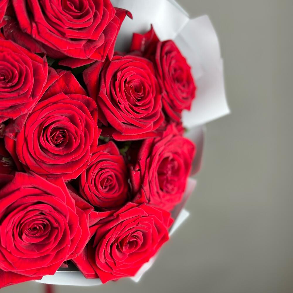 Букет «Красный бархат» – роскошь эквадорских роз Альметьевск Республика Татарстан
