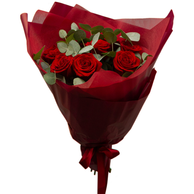Букет из 9 красных роз с эвкалиптом – классика любви и нежности Альметьевск Республика Татарстан