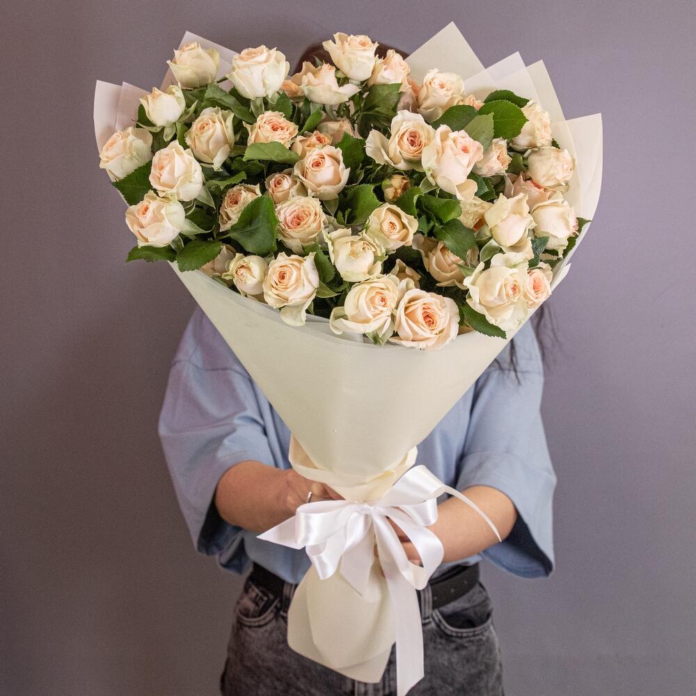 Букет «Персик» – пышные кустовые розы нежно-персикового оттенка Альметьевск Республика Татарстан