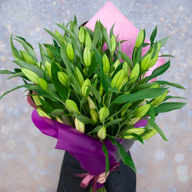 Изысканный букет из 15 свежих лилий – королевский подарок Альметьевск Республика Татарстан