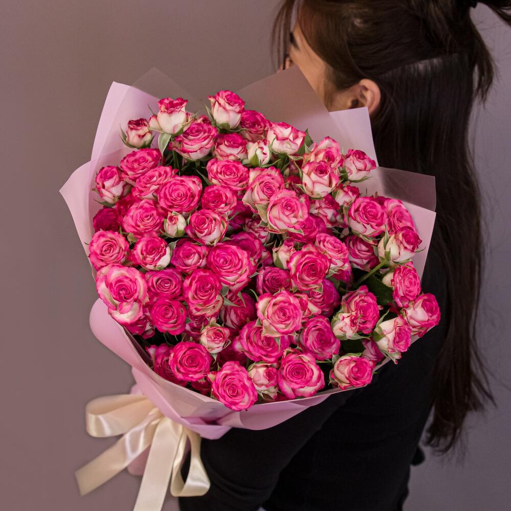 Букет «Розовый бум» – пышные кустовые розы в нежно-розовых тонах Альметьевск Республика Татарстан