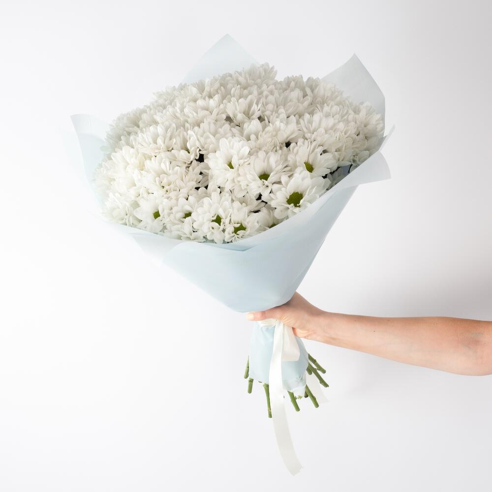 Букет «Ромашковое чудо» – летнее настроение в белых хризантемах Альметьевск Республика Татарстан