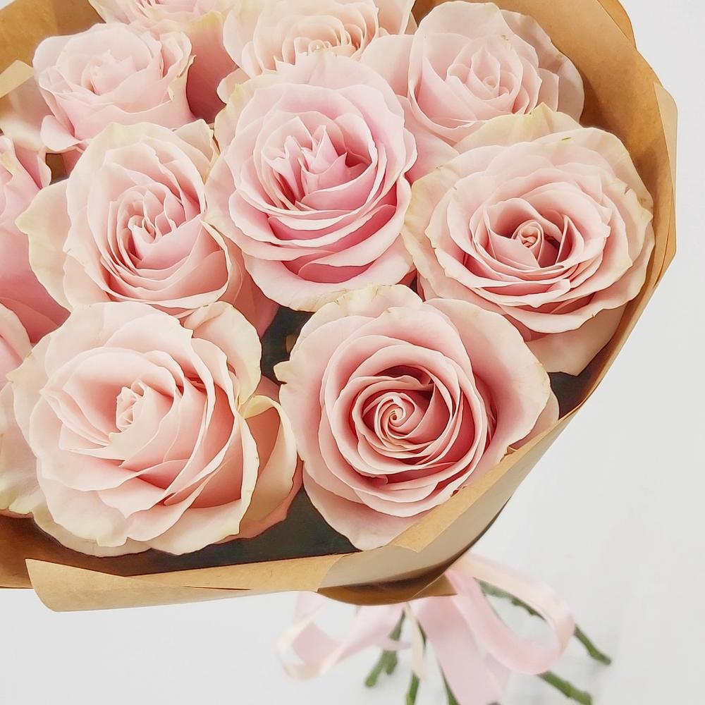 Букет из 11 розовых роз – нежность в каждом лепестке Альметьевск Республика Татарстан